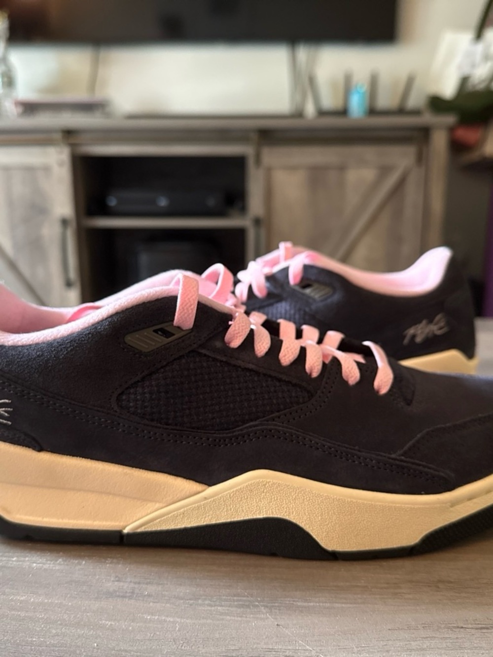Jordan Men's Black and Pink Low-Top Sneakers
